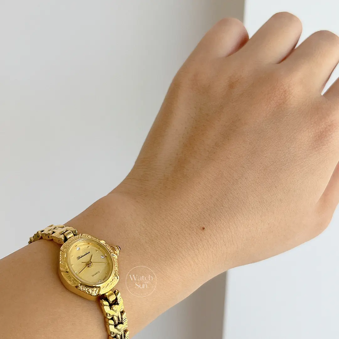 Dainty Gold Bracelet Watch Elegant Quartz Dial Textured Band Watch for Women