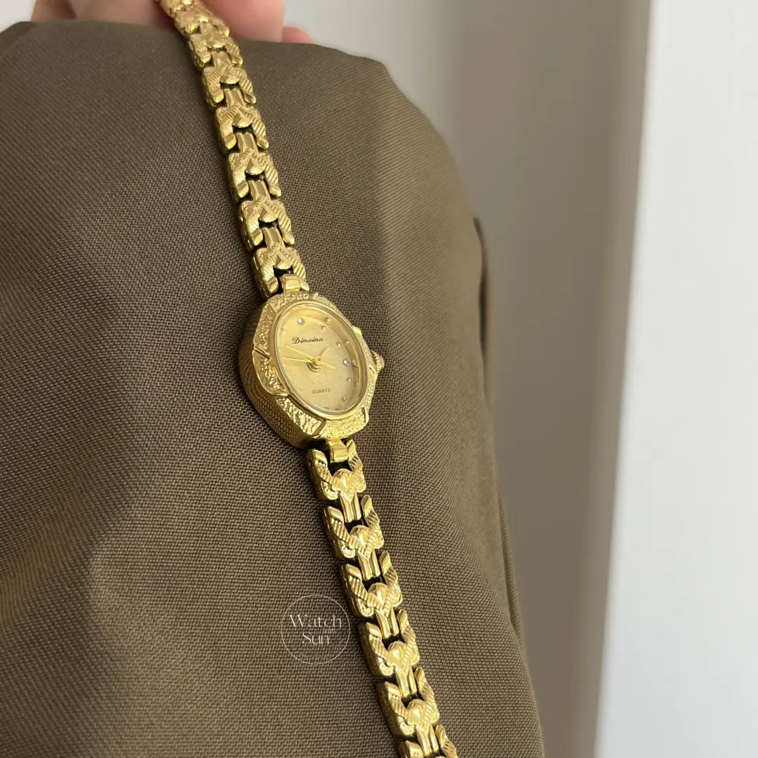 Dainty Gold Bracelet Watch Elegant Quartz Dial Textured Band Watch for Women