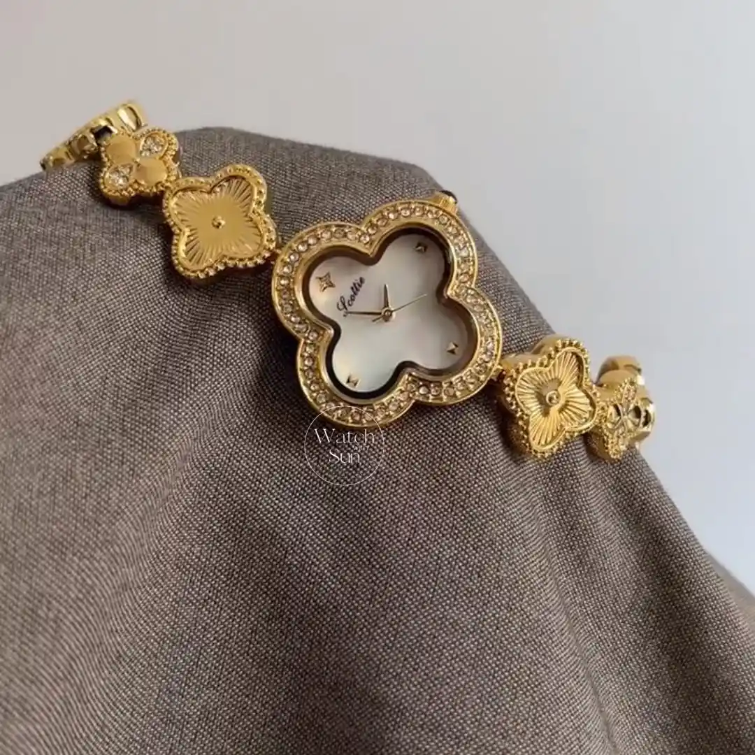 Dainty Four Leaf Clover Gold Bracelet Watch Mother-of-Pearl Dial Watch for Women
