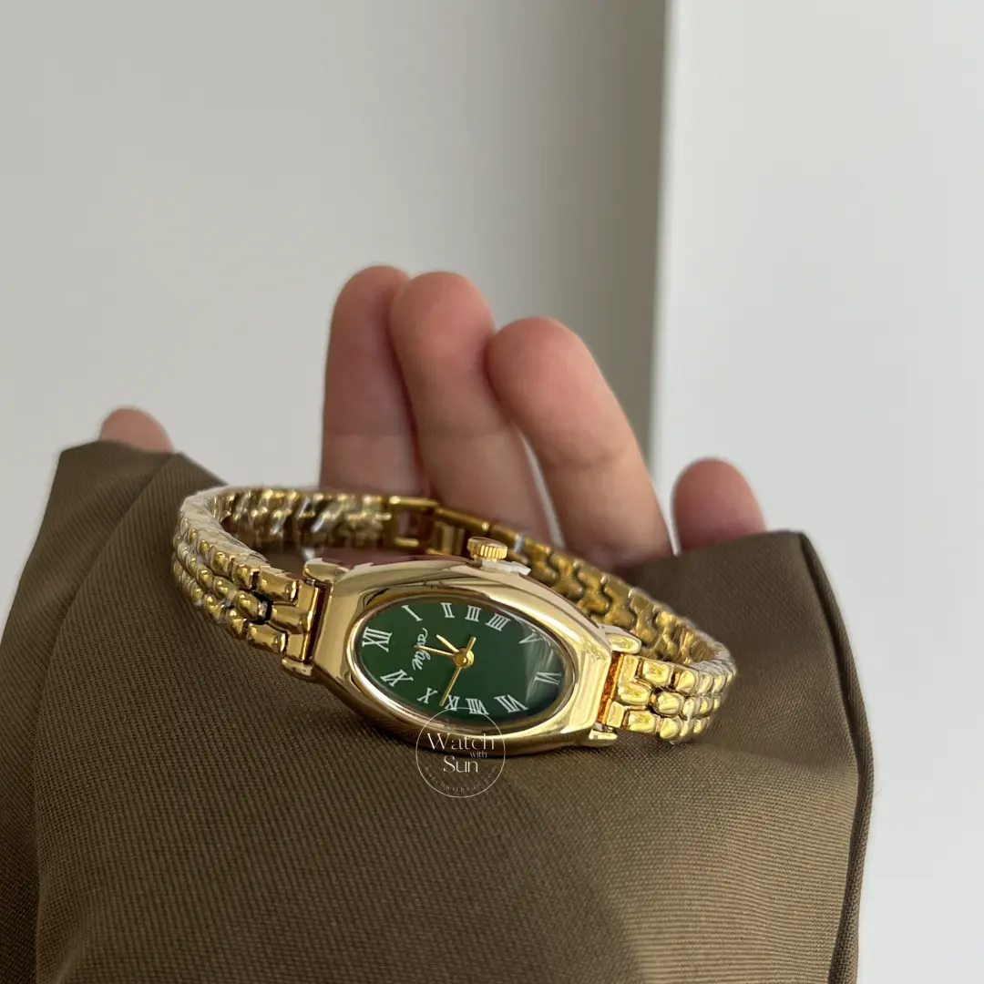 Dainty Emerald Green Dial Oval Face Bracelet Watch for Women