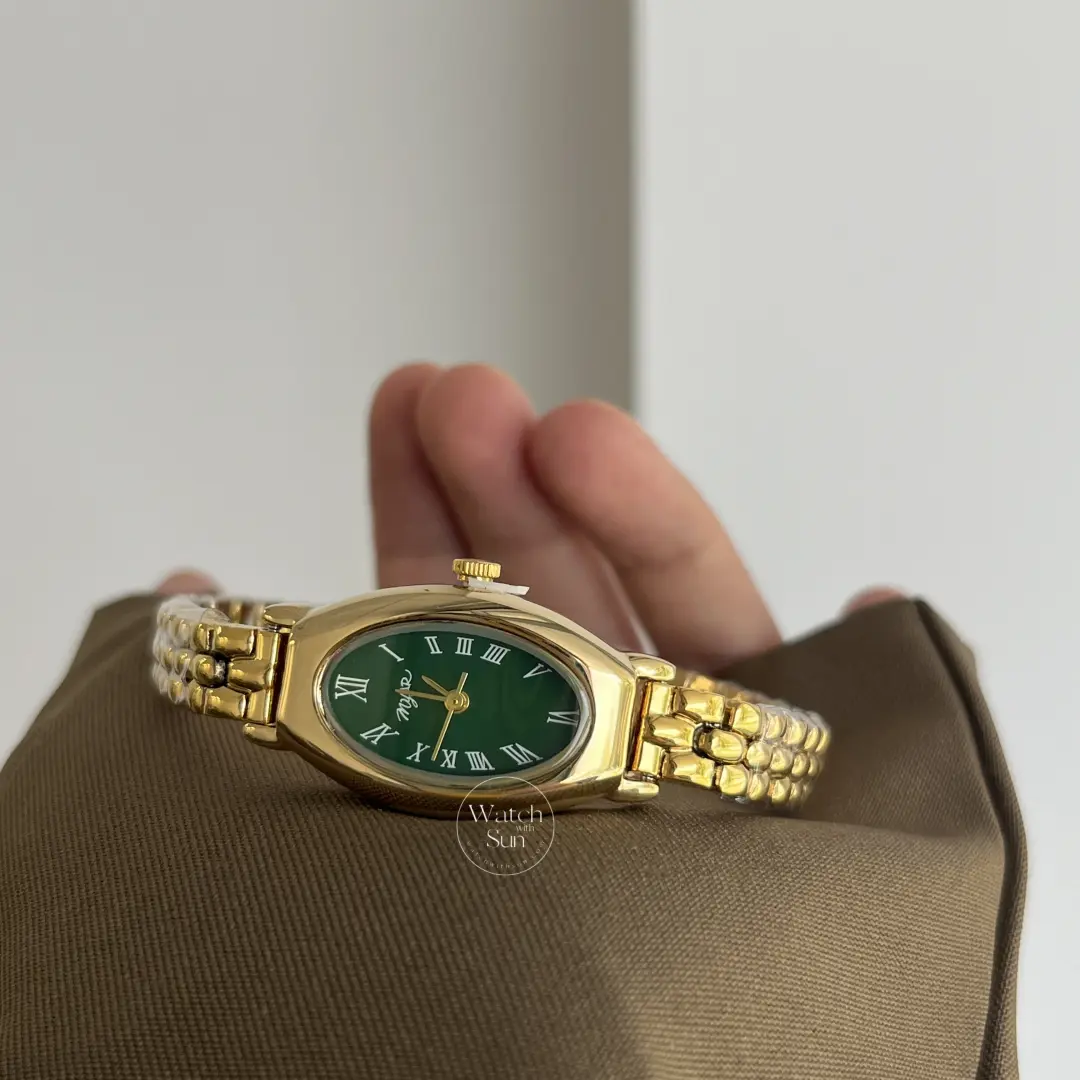 Dainty Emerald Green Dial Oval Face Bracelet Watch for Women