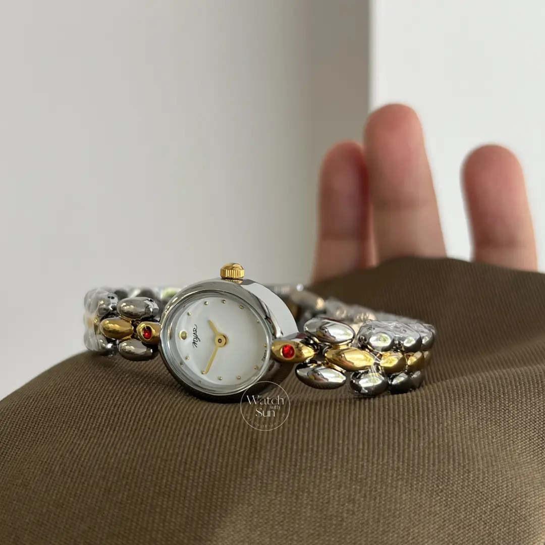 Vintage-Inspired White Dial Oval Face Two Tone Bracelet Watch for Women