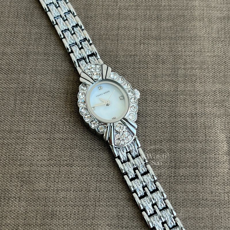 Retro White Mother of Pearl Dial Oval Silver Watch for Women