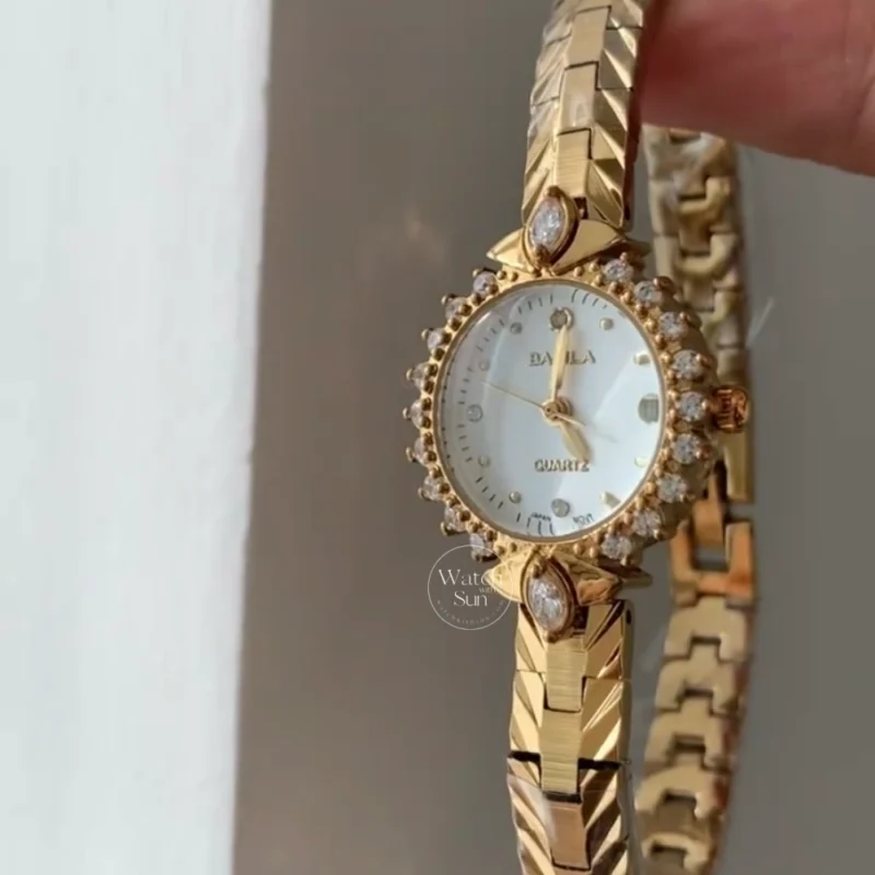Vintage-Inspired Gold Bracelet Watch Luxury Zircon Bezel Ladies Watch