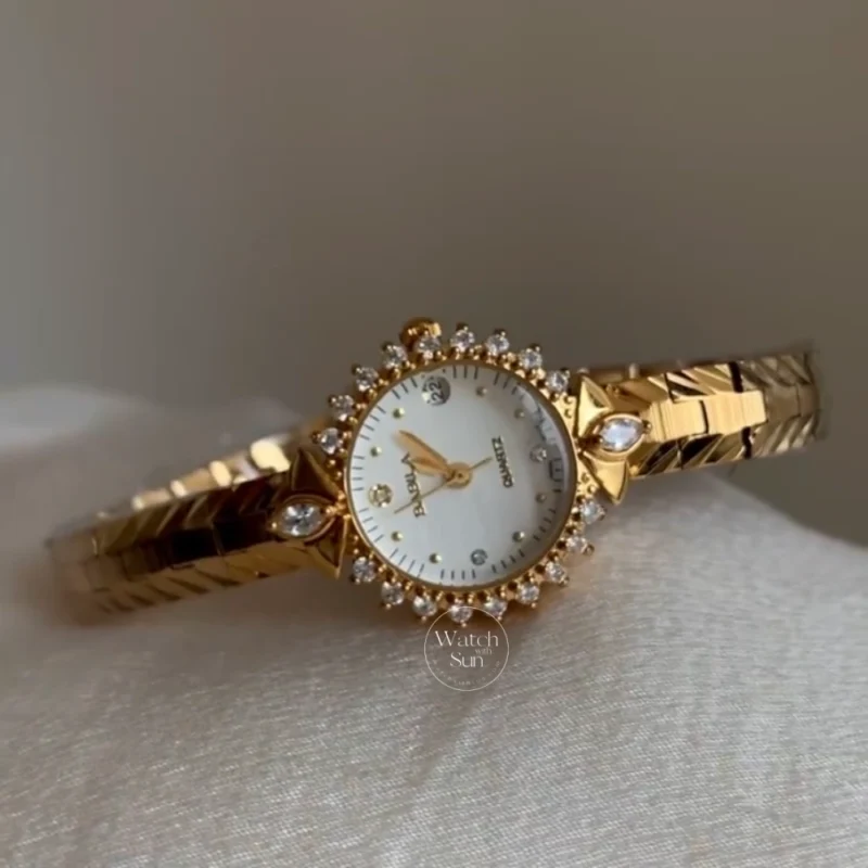 Vintage-Inspired Gold Bracelet Watch Luxury Zircon Bezel Ladies Watch