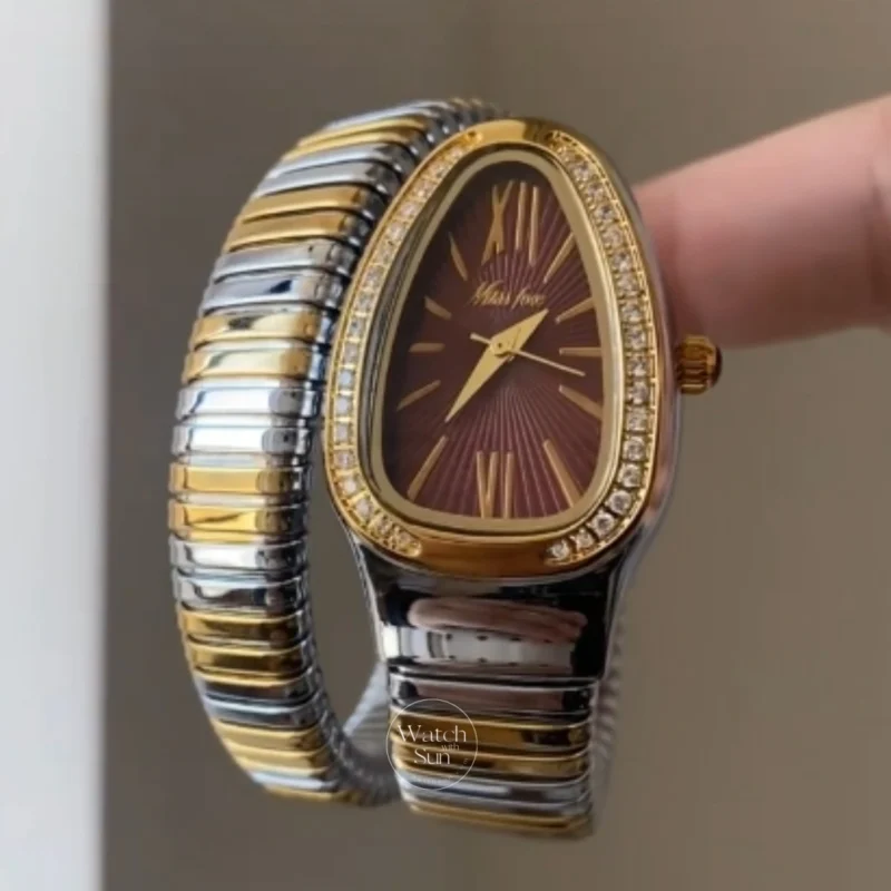Snake Head Two-Tone Bracelet Watch Elegant Burgundy/Green Dial Watch