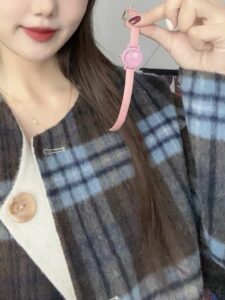 Chic Round Small Face Green/Pink Leather Ladies Watch for Petite Wrist