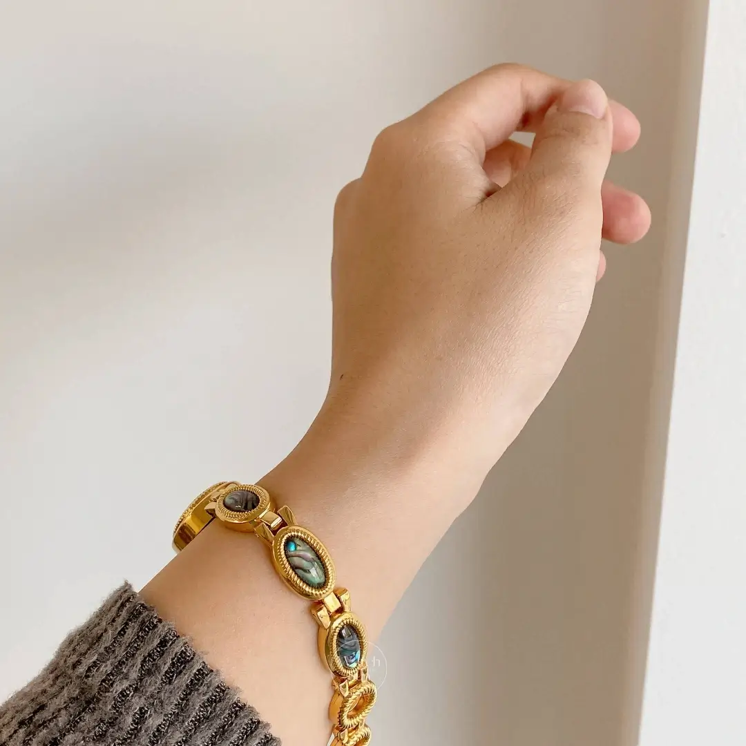 Vintage-Inspired Blue Mother of Pearl Dial Abalone Shell Bracelet Ladies Watch