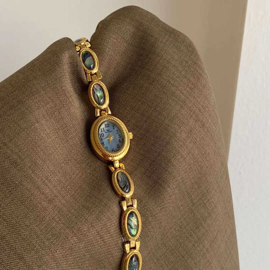 Vintage-Inspired Blue Mother of Pearl Dial Abalone Shell Bracelet Ladies Watch