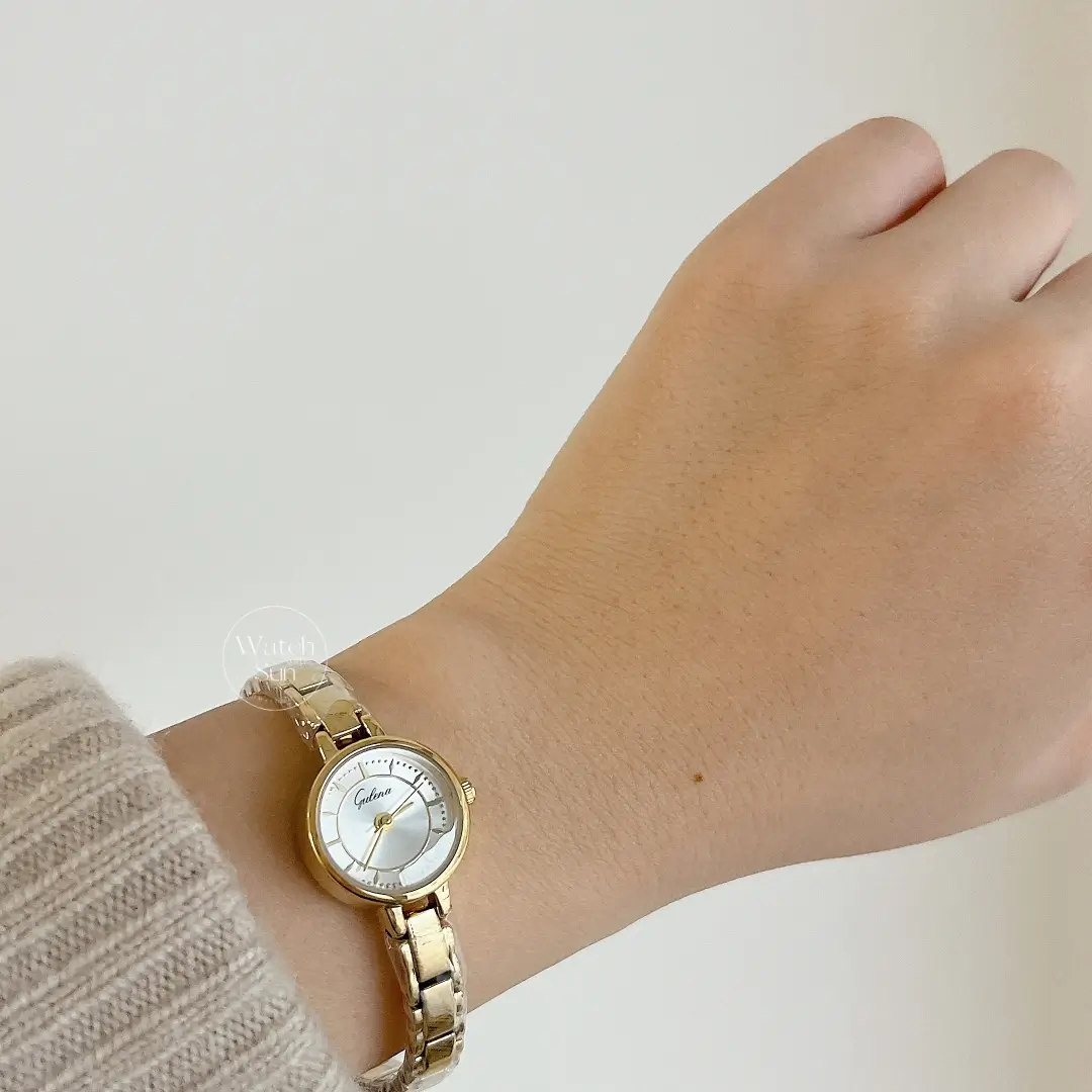 Minimalist Classic Round Dial Gold Link Bracelet Ladies Watch