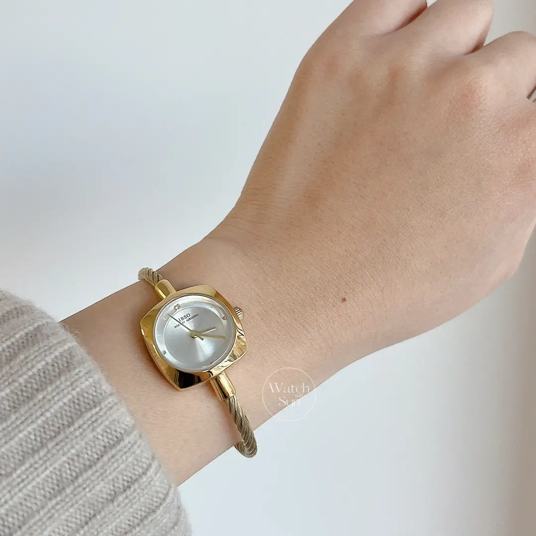 Minimalist Gold Cable Bangle Watch for Women Silver Dial Ladies Watch