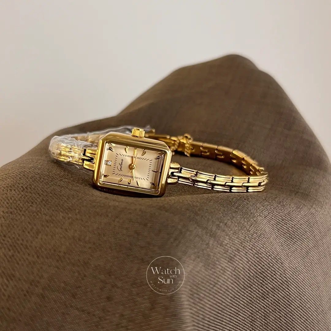 Classic Square Dial Gold Jewelry Bracelet Ladies Watch