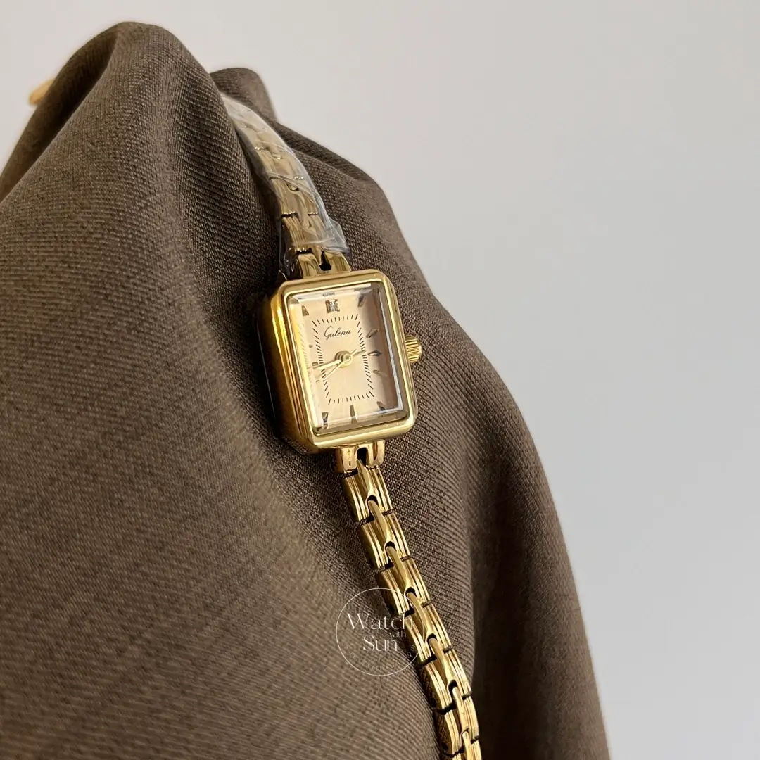 Classic Square Dial Gold Jewelry Bracelet Ladies Watch