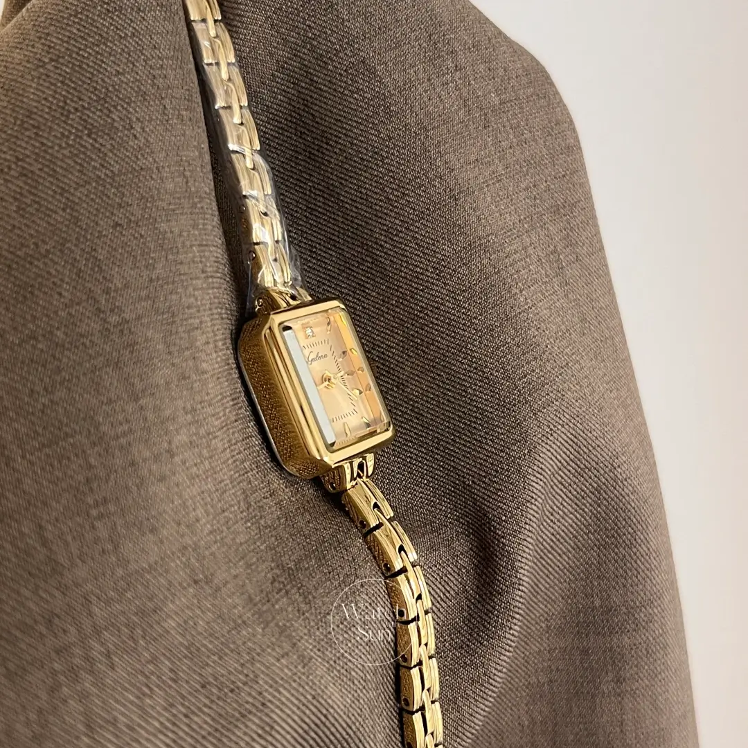 Classic Square Dial Gold Jewelry Bracelet Ladies Watch