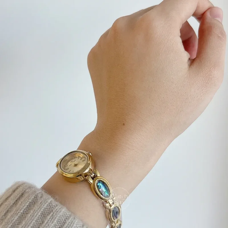 Elegant Oval Mother of Pearl Dial Green Jade Bracelet Ladies Watch (Copy)