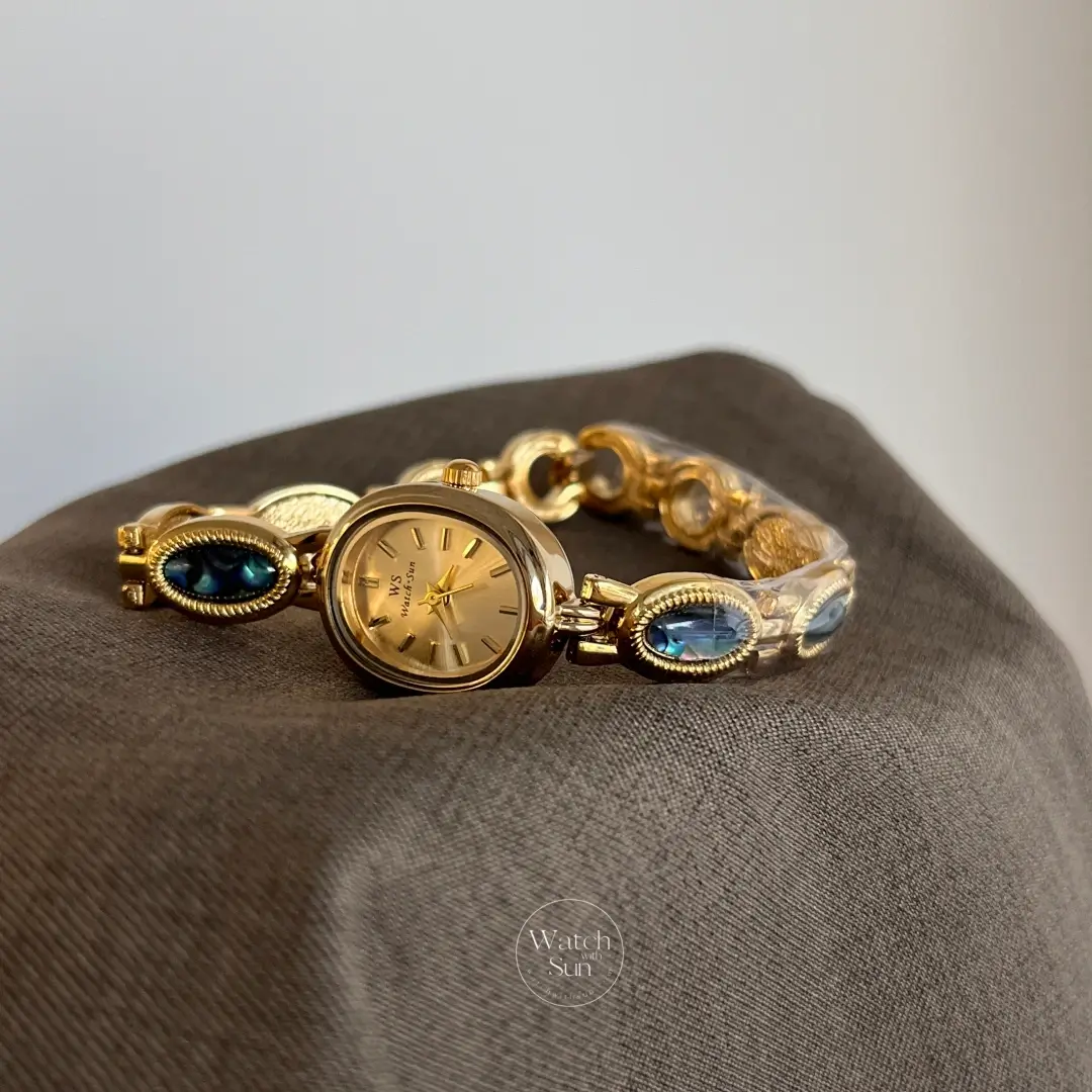 Elegant Oval Mother of Pearl Dial Green Jade Bracelet Ladies Watch (Copy)