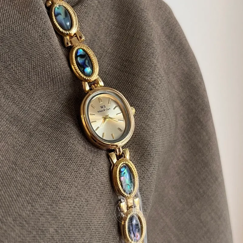 Elegant Oval Mother of Pearl Dial Green Jade Bracelet Ladies Watch (Copy)