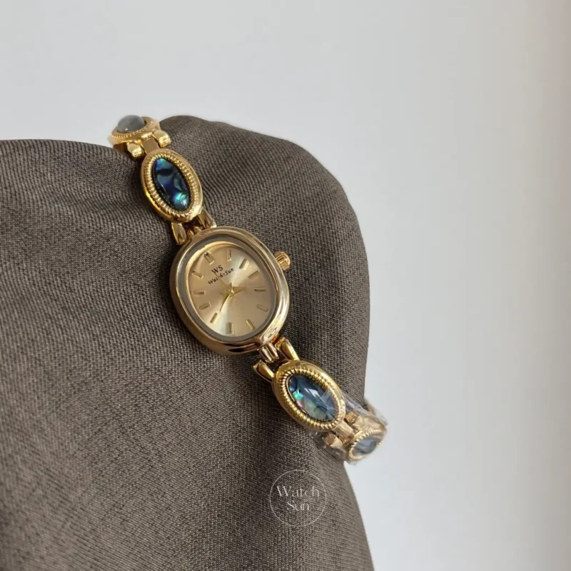 Elegant Oval Mother of Pearl Dial Green Jade Bracelet Ladies Watch (Copy)