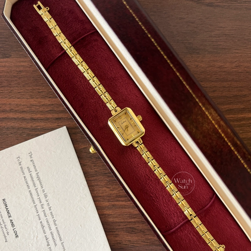 Classic Square Dial Gold Jewelry Bracelet Ladies Watch