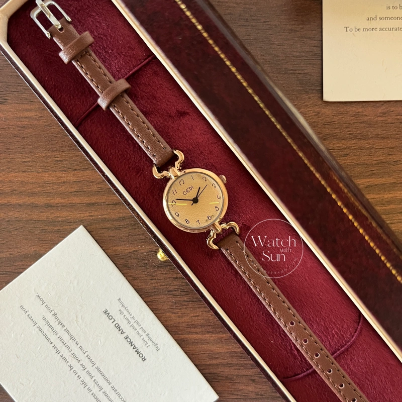 Classic Brown Round Face Women's Watch Slim Leather Strap Watch