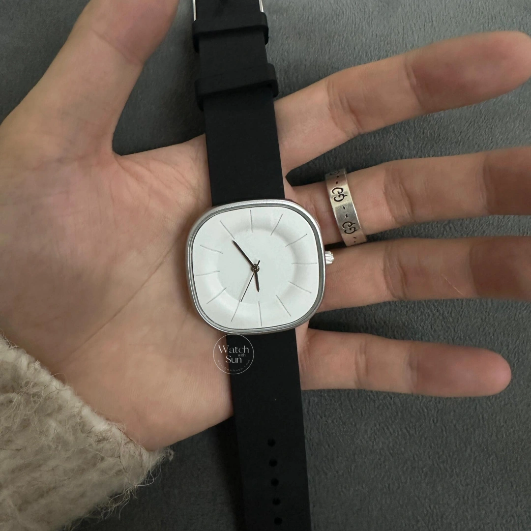 Minimalist Style White Cushion Face Silicone Watch