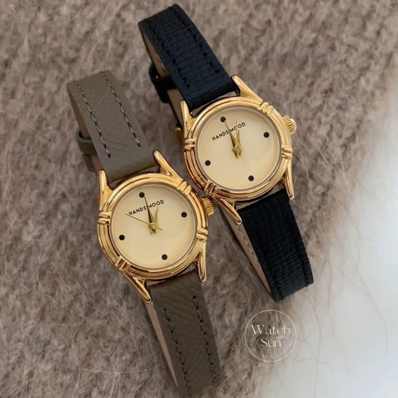 Retro Black/Grey Round Dial Women's Leather Strap Watch