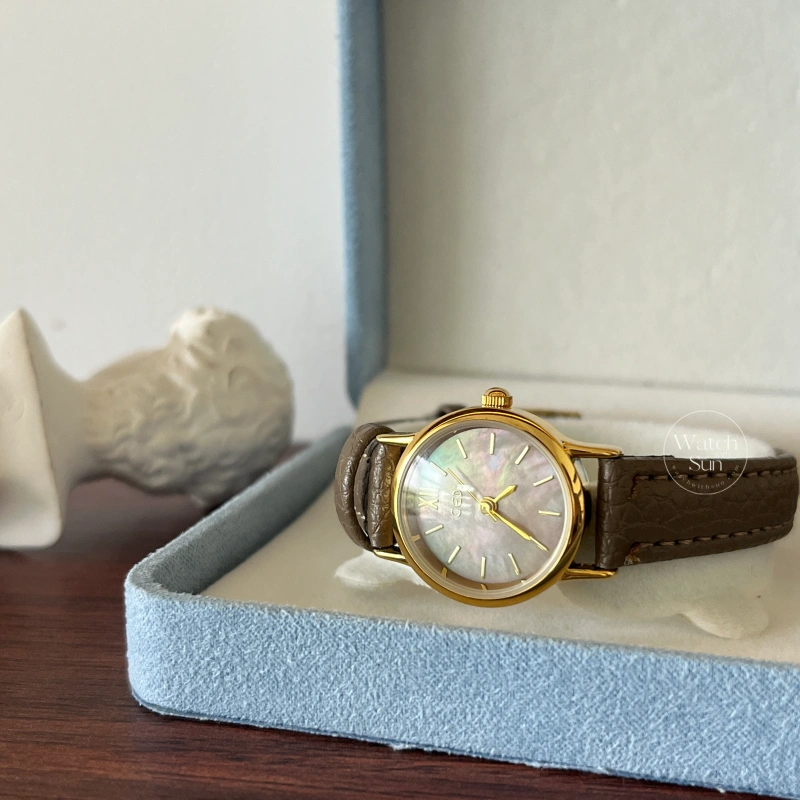 Retro Gold Round Mother-of-Pearl Dial Slim Leather Strap Women's Watch