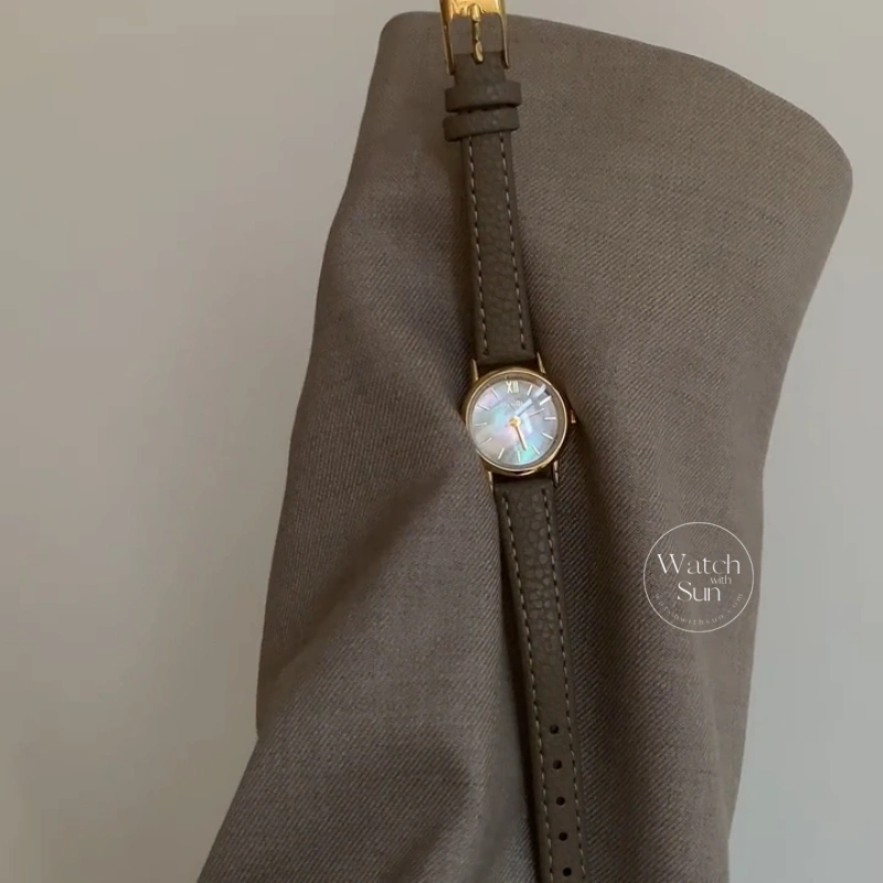 Retro Gold Round Mother-of-Pearl Dial Slim Leather Strap Women's Watch