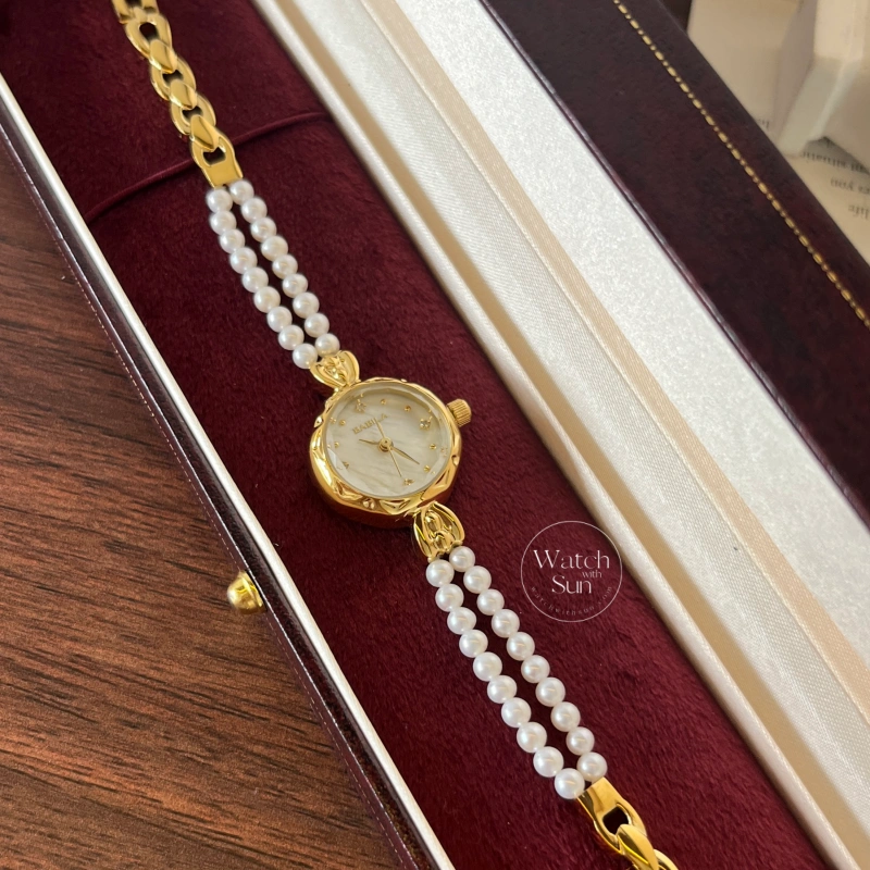 N193-1 Dainty Gold Round Freshwater Pearl Bracelet Ladies Watch