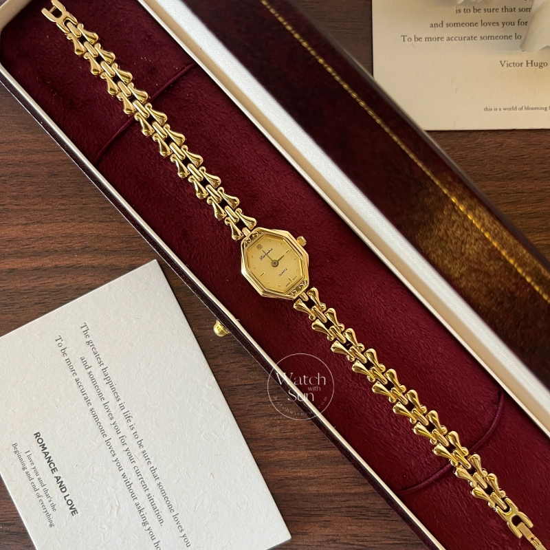 Vintage Style Small Face Bracelet Watch