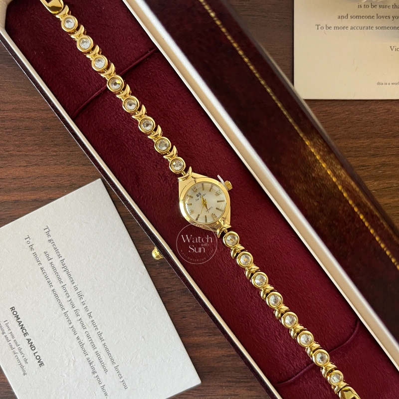 N291-4 Round Face Gold Zircon Bracelet Watch