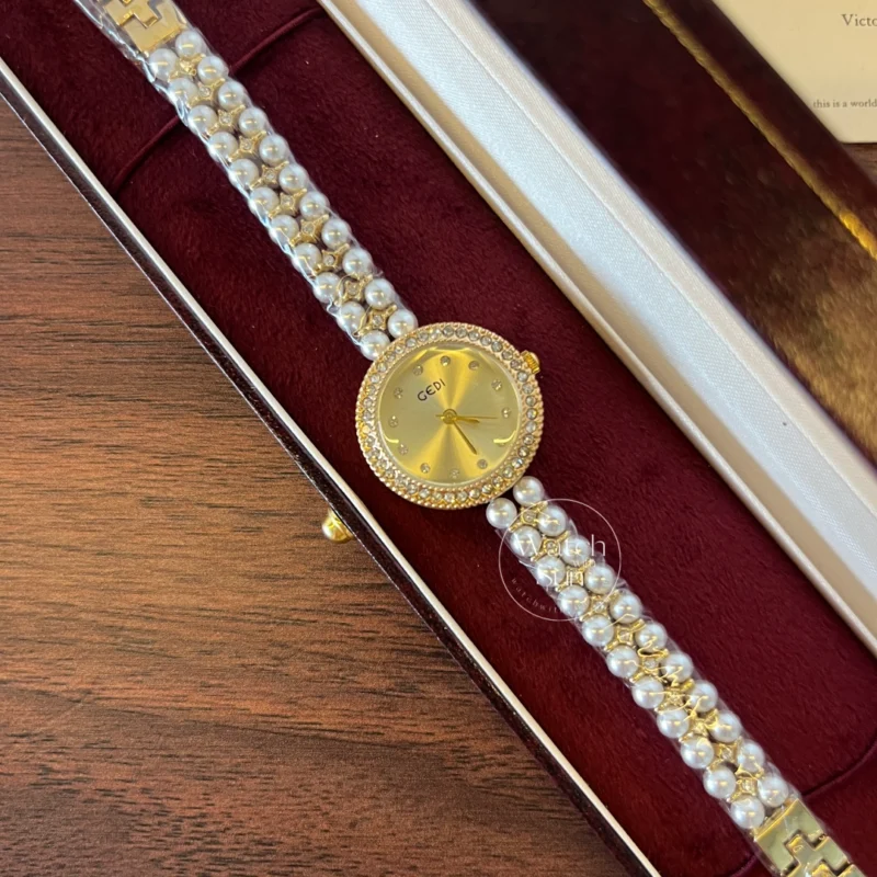 N435-2 Dainty Round Face Pearl Chain Women's Watch