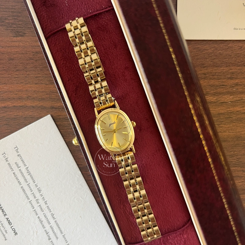 Minimalist Oval Dial Gold Watch for Women Chic Bracelet Ladies Watch