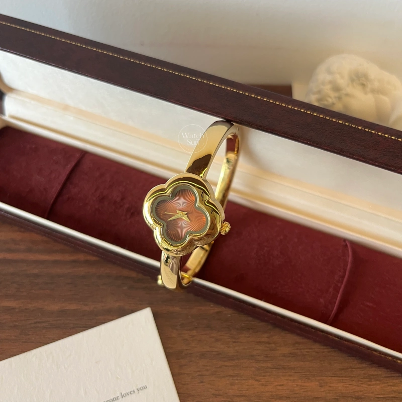 Retro Gold/Silver Clover Four-Leaf Flower Bangle Bracelet Watch for Women
