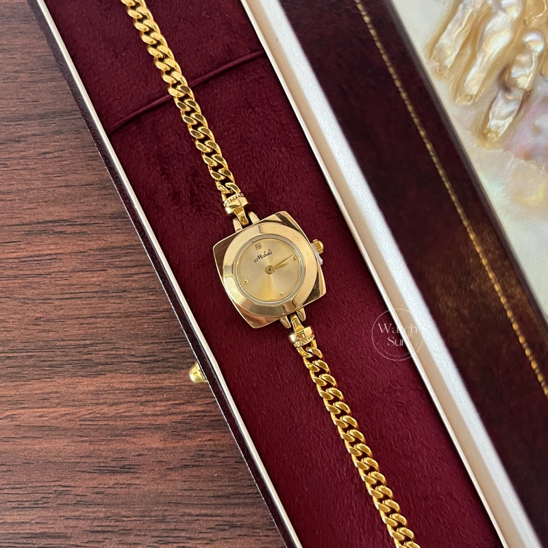N846-1 Elegant Gold Round Dial Geometric Case Chain Bracelet Watch for Women