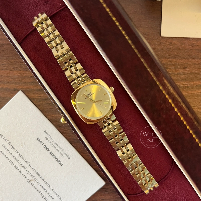 Classic Gold Round Dial Stainless Steel Link Bracelet Watch for Women