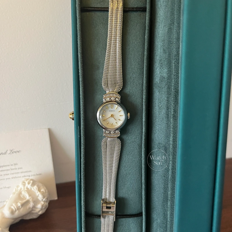N892-4 Elegant Silver Round Mother of Pearl Dial Multi-Strand Bracelet Watch for Women