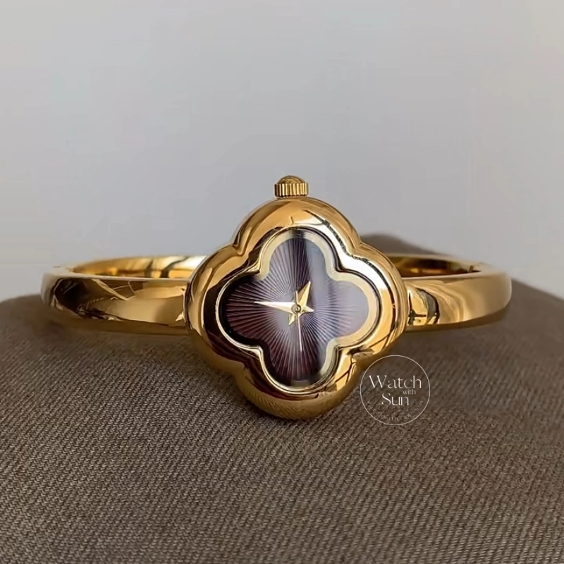 Retro Gold/Silver Clover Four-Leaf Flower Bangle Bracelet Watch for Women